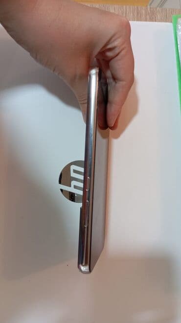 telefon divar kağızları 2022: Samsung Galaxy S22, rəng - Ağ, İki sim kartlı — 2