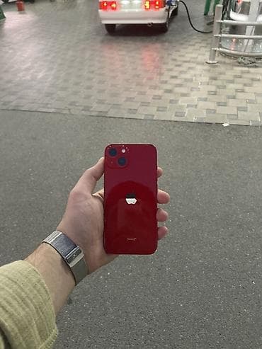 iphone 7 plas: IPhone 13, Qırmızı — 4