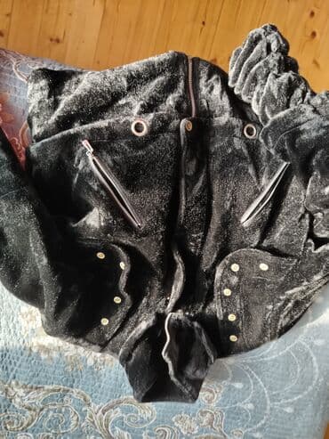 Gözəllik və sağlamlıq: Qara məxməri parça materialından qadın üst geyimi – kapüşonlu jaket — 2