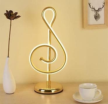 Güzgülər: Musiqi notası (sol açarı) formasında LED masa lampası ( Məhsul çox — 3