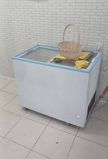 Dərin dondurucu təzə kimidir az işlənib. Satılır 330 azn. Xırdalan — 1