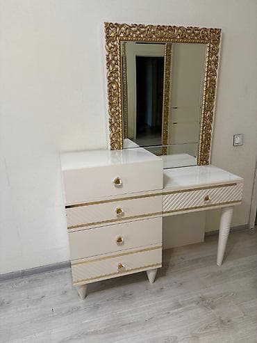 2 divan: Yataq otağı mebel dəsti Tərkibi: - 2 ədəd tumba (1 çekmecəli, konus — 8