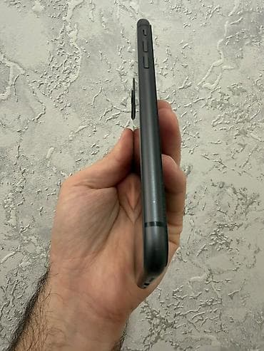 iphone 512: IPhone 11, 64 GB, Qara, Face ID — 9