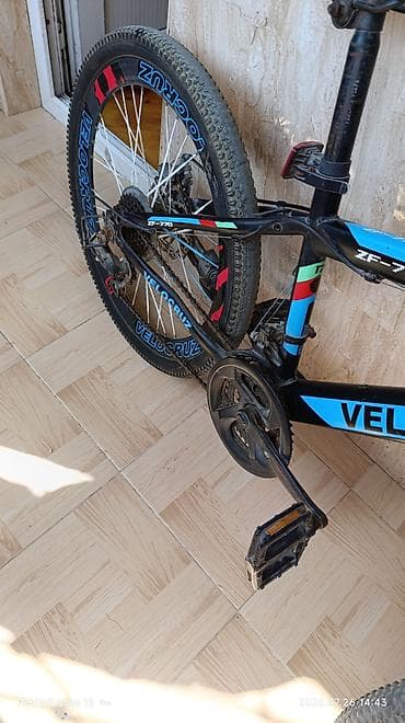 Velocruz velosipedi - Çərçivə: yüngül alaşımlı, qara-mavi-qırmızı — 4