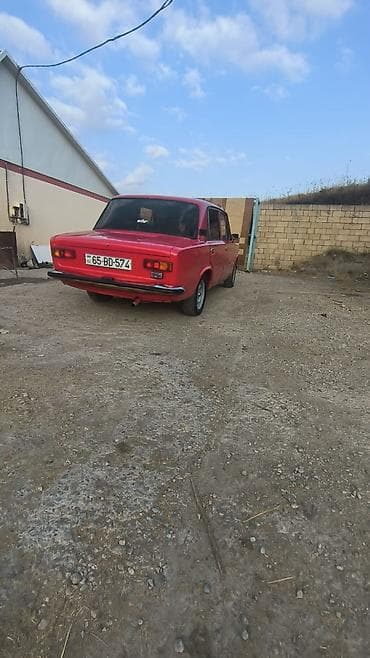 moto blok: VAZ 2101, qırmızı sedan - Kuzov: 4 qapılı sedan, klassik xrom — 2