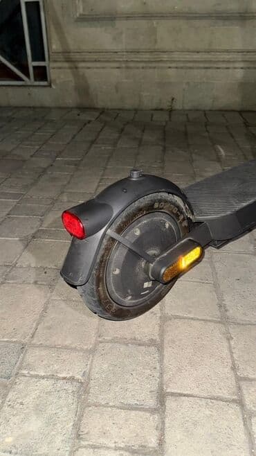 samakatlar elektiriksiz mingecevir ucuz: İşlənmiş Elektrik samokat 10", 501 - 750 Vt, 16 - 25 km/s — 5