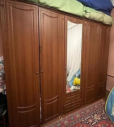matrasi: Yataq dəsti: taxt və çarpayı örtüyü. Taxta bazası var — 3