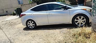 hundai a30: Hyundai Elantra sedan - Model: Hyundai Elantra (arxa qapaqda — 3