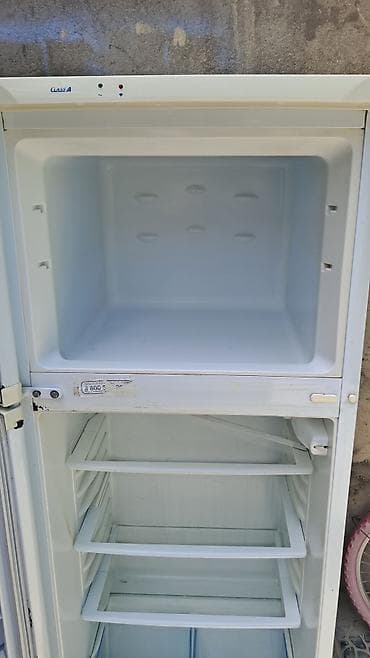 printer satilir: Iki kamerali soyuducu - Üst hissədə ayrıca dondurucu bölmə - Aşağıda — 4