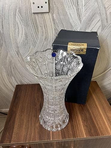 Bir vaza, Bogem şüşəsi