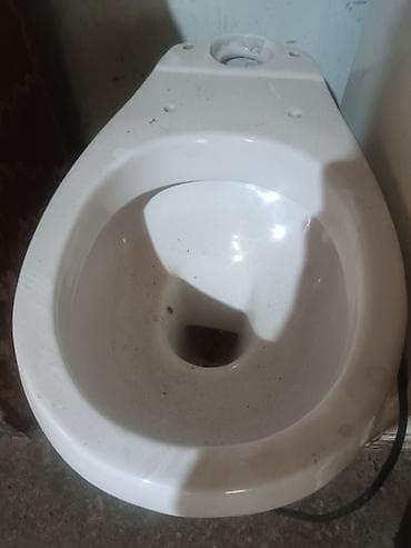 2 tonluq su çəni tap az: Unitaz komplekti – keramika kasa və üstdən quraşdırılan su çəni - — 3