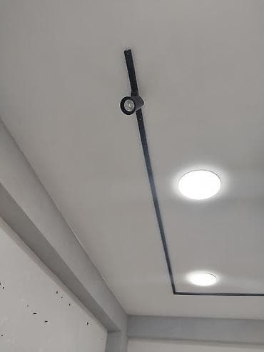 Mağaza, ofis və sərgi məkanları üçün tavan relsli işıqlandırma sistemi