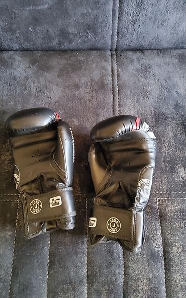 boks kapa: Taekvondo qoruyucu dəst və boks əlcəkləri Məhsul təsviri: - Döş — 2
