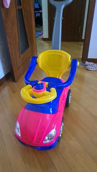 masin oyuncaqlari: Uşaq üçün itələmə/ayaqla sürmə maşını - Rənglər: çəhrayı, mavi, sarı — 4