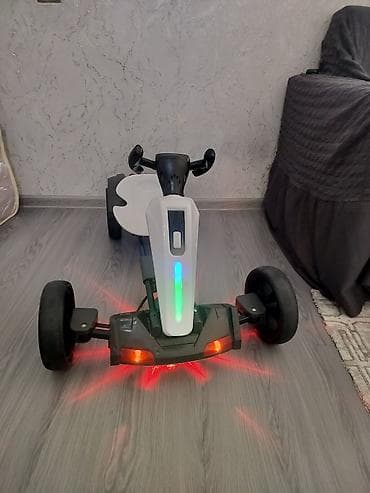 Uşaq elektrikli go-kart - Model: ön tərəfdə LED işıqlı panel və arxa