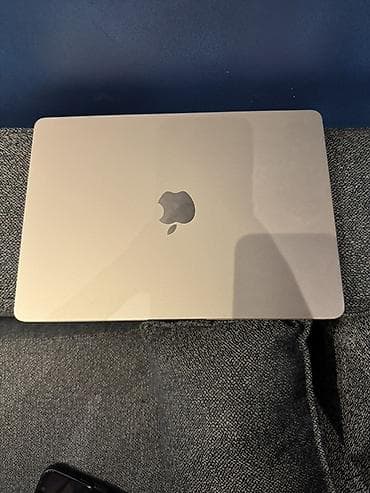 macbook m: İşlənmiş Apple MacBook, 13.5 ", Apple M2, 256 GB, Ünvandan götürmə — 2