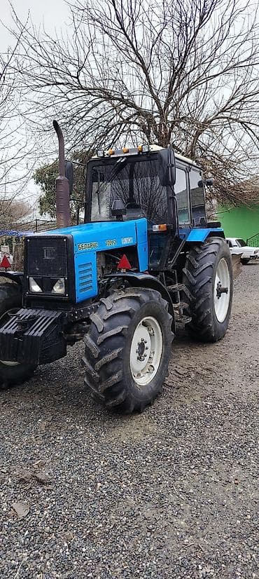 r16 mercedes diskileri: Belarus 1221.2 traktor - Güc sinfi: 4x4 təkərli, ön ox qoşulması və — 3