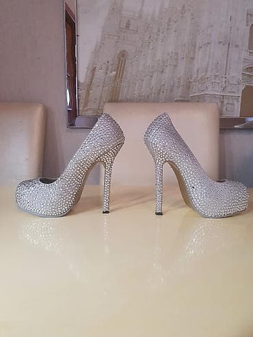 ayaggabı: Tuflilər, Ölçü: 37, rəng - Ağ, İşlənmiş — 3