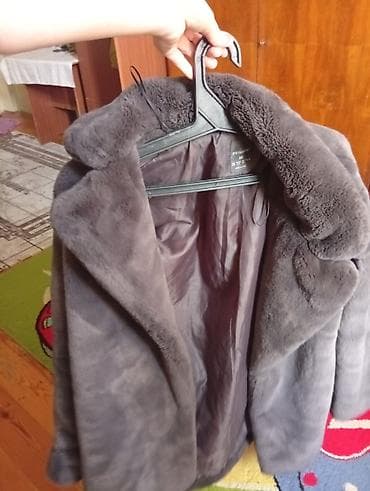 kürkler: Qadın süni kürk plaş/palto - Brend: Primark - Ölçü: XS (34) - Rəng — 1