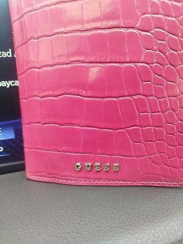 Portmone, pulqabıları: GUESS pasport qabı Orijinal / kart pulqabı 220 dollara alınıb gül — 2