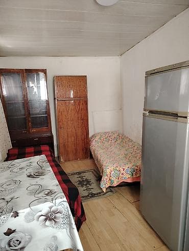 Otaqlar: İnşaatçılar metrosuna piyada 5 deqiqelik məsafədə 1 otaqlı heyet evi — 1