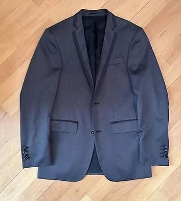 Kişi kostyumu – iki hissə - Rəng: tünd boz, incə şaquli xətli