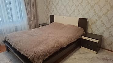 Мебель для дома: Б/у, Двуспальная кровать, Без матраса — 3