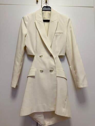 donlar 2022 instagram: Qadın geyimləri dəsti – 3 model 1) Zümrüd yaşıl atlas paltar - — 2