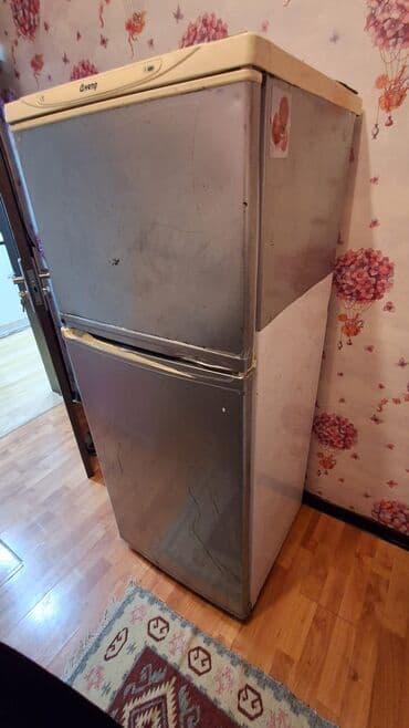 Мясорубки: 2 двери Dnepr Холодильник Продажа, цвет - Серебристый — 1