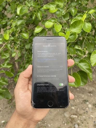 apple.6s: IPhone 8 Plus, Qara, Barmaq izi — 2