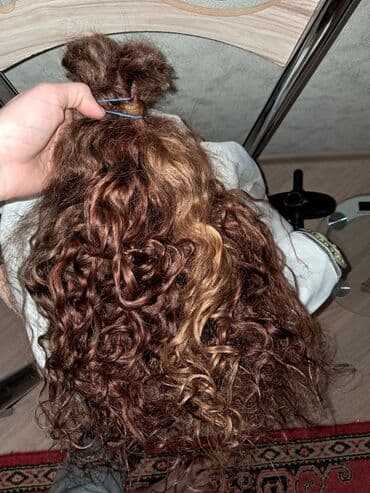 Qaynaq saçlar, Təbii