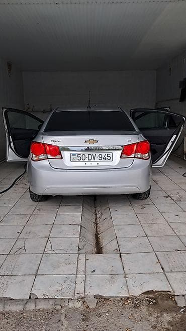 chevrolet matiz: Chevrolet Cruze LT sedan - Korpus: gümüşü rəng, 4 qapı, sedan - — 3