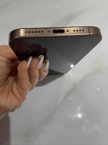 Компьютеры, ноутбуки и планшеты: IPhone 16 Pro Max, 256 ГБ, Золотой, Face ID — 6