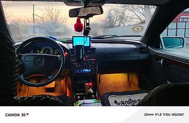 mercedes axor: Mercedes-Benz sedan (W202 C‑Class) - Kuzov: sedan, gümüş rəng - — 1