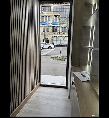 Kompakt vitrin və iş sahəsi üçün hazırlanmış hazır ticarət — 3