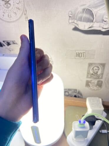 mi nausnik: Xiaomi Mi 8 Lite, 64 GB, rəng - Mavi, 
 Qırıq — 4