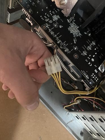 masaustu dəst: Masaüstü kompyuter sistem bloku 600W– hissələri ilə Texniki təsvir: - — 3