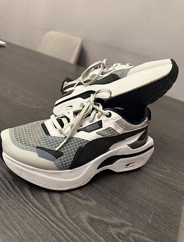 кросовки: PUMA kişi/kadın idman ayaqqabısı.
Yeni veziyyetde, çox az geyinilib — 4