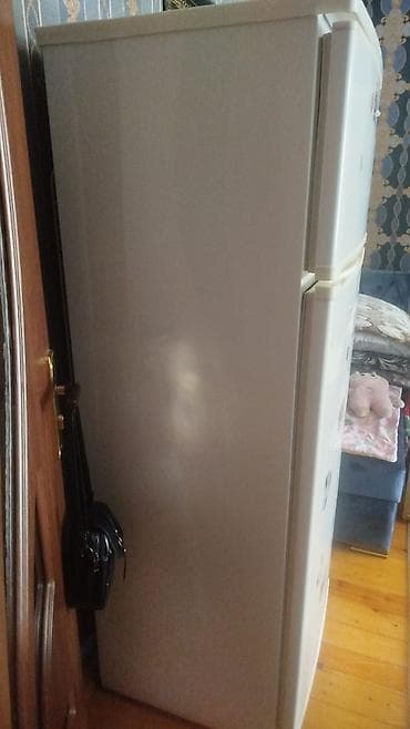 ev soyducu: İki qapılı məişət soyuducusu - Üst hissədə dondurucu bölmə, alt — 4