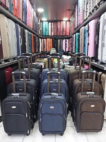 Müxtəlif ölçü və modellərdə səyahət çamadanları və əl yükü çantaları