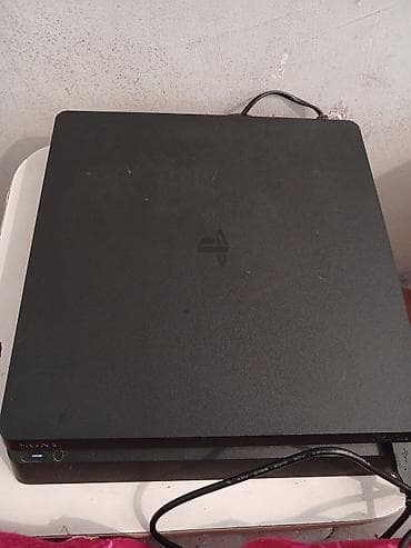 ps4 slim disk: Sony PlayStation 4 Slim oyun konsolu - Model: PS4 Slim (çevik, səssiz — 1