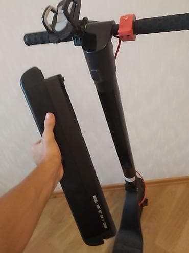 İşlənmiş Elektrik samokat 10", 351 - 500 Vt, 26 - 35 km/s, Ünvandan götürmə — 5