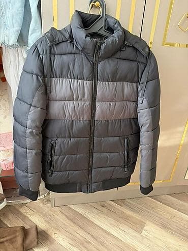 black squad jakna: İki kişi üst geyimi paketi 1) Bej rəngli kombinə materialdan kişi — 2