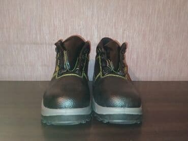 ботинки мужские зимние новые: Kİşi botinkalar, 41 razmeri, tam yeni - geyinilmeyib. zakaz eliyende — 2