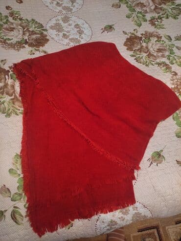 женские красные шарфы: Qırmızı yumuşaq şarf 12 AZN işlənməyib — 3