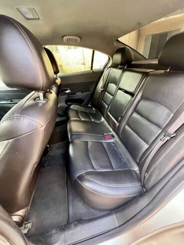 kia ceed 2010: Chevrolet Cruze: 1.4 l | 2015 il 226000 km Sedan — 7