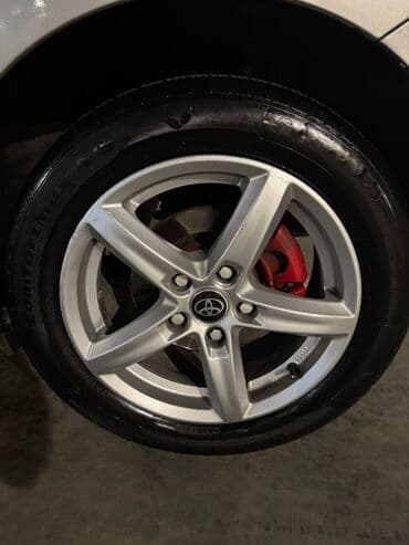 Hyundai: Toyota Auris: 1.4 l | 2010 il Sedan — 6