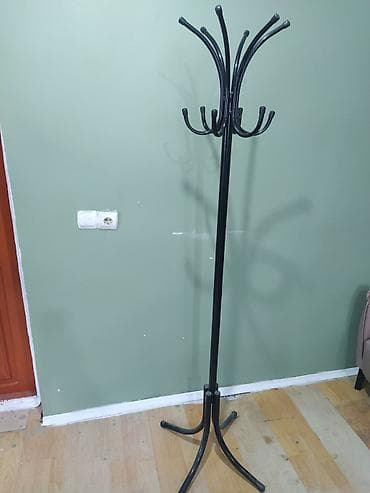 вешалки для одежды: Ayaqli paltar asilqani — 1