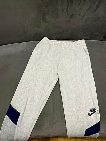 kapri şalvar: Orginal Nike markasidir✅ 36razmer. Giymet 29AZN — 4
