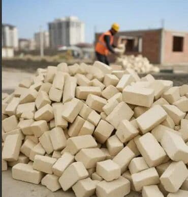 Mercedes-Benz: Ağ rəngli tikinti kərpici - Material: Təbii daş tərkibli, sıx — 1